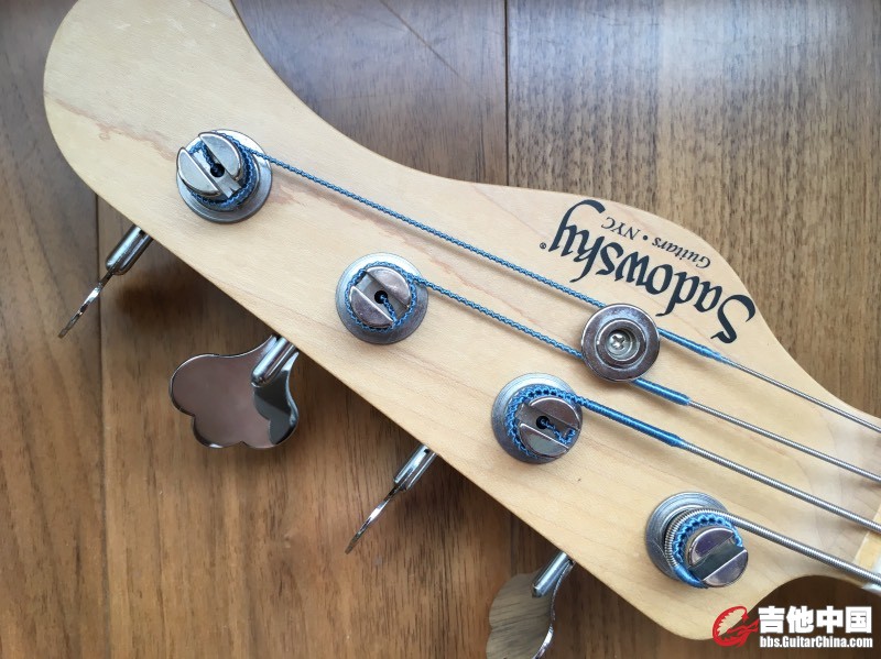 Sadowsky headstock.jpg