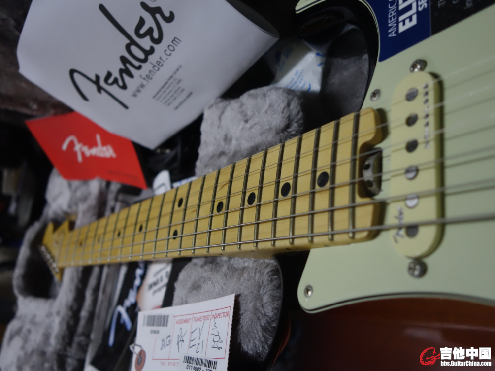 诚意转让近乎全新美精Fender American Elite Stratocaster strat 011