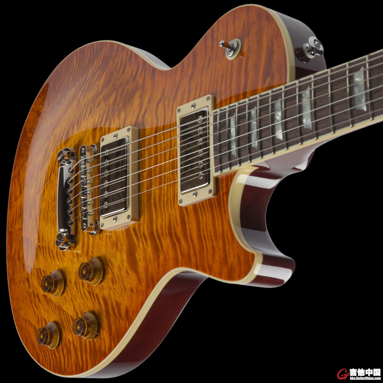 Suhr_Aura_Caramel_Burst_DG3475_2__68994.1520618556.1280.1280.jpg