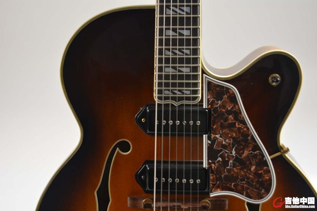 Gibson Custom Super 400CES 1952.jpg