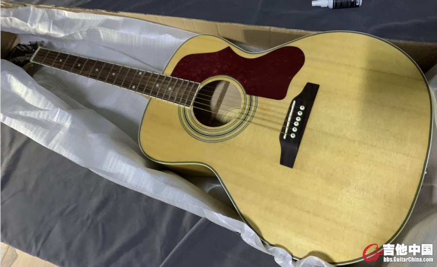 Epiphone ej200  1600