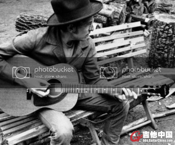 bob dylan plays FT-45 cortez in 1966 woodstock（？）.jpg