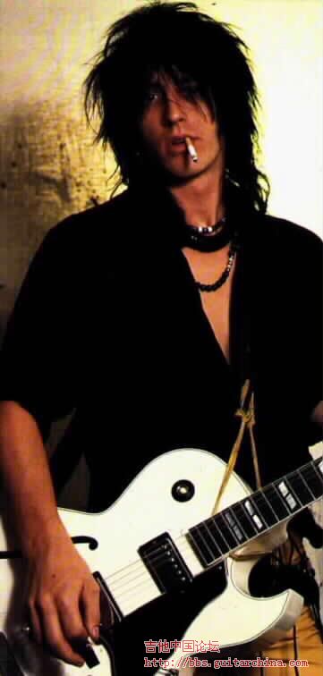 Izzy Stradlin (5).jpg