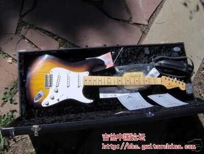 1：FENDER Stratocaster.jpg