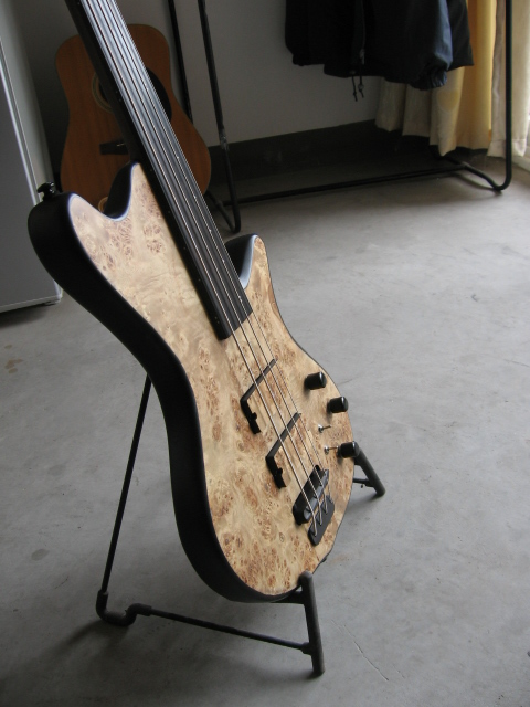 4string灯 003.jpg