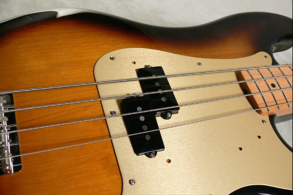 Fender Classic Siries 50s Precision Bass 4.jpg