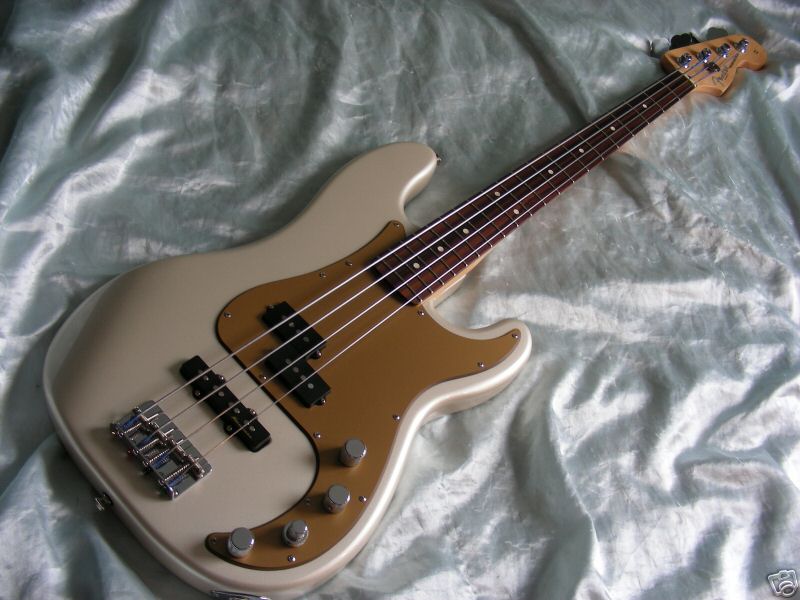 Fender Precision Bass Deluxe Special1.jpg