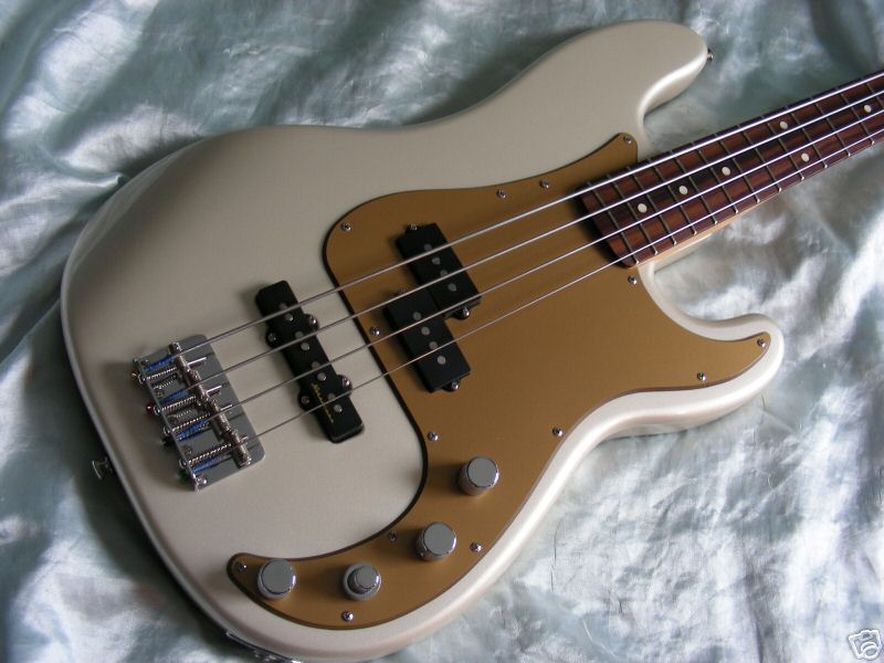 Fender Precision Bass Deluxe Special2.jpg