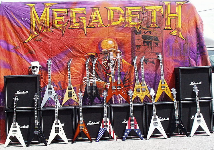 Dave%20Mustaine's%2015%20Guitars1.jpg