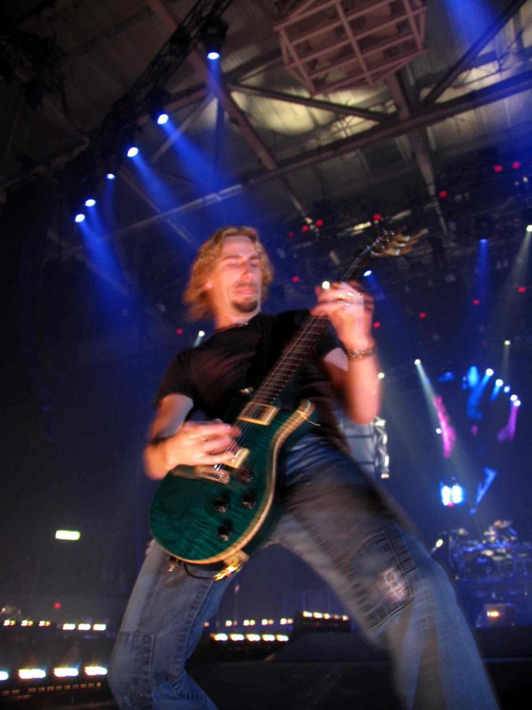 NICKELBACK_guitarman-724203.jpg