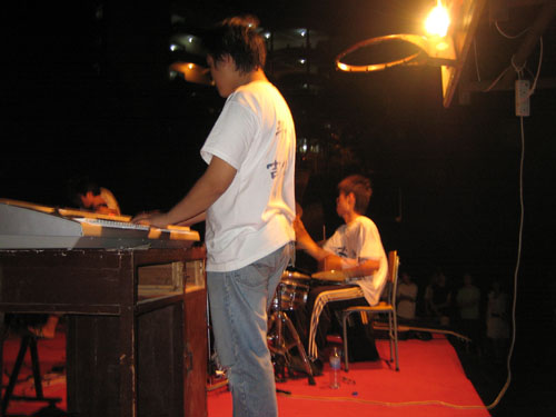 005.jpg