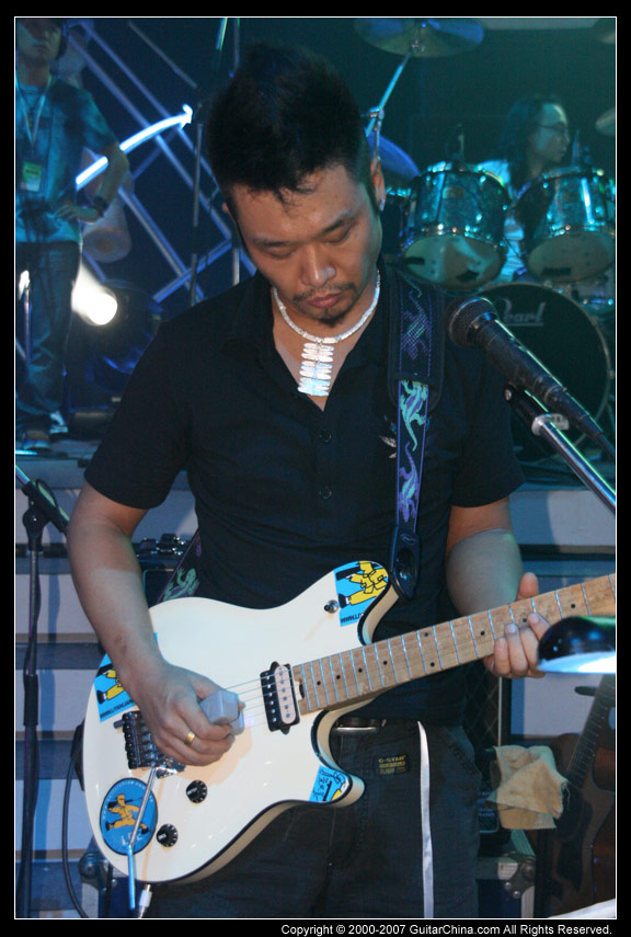 02.jpg