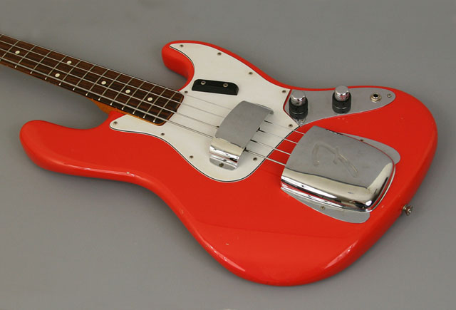 1983 Fullerton 1962 RI Fender Jazz Bass FIESTA RED 04.jpg