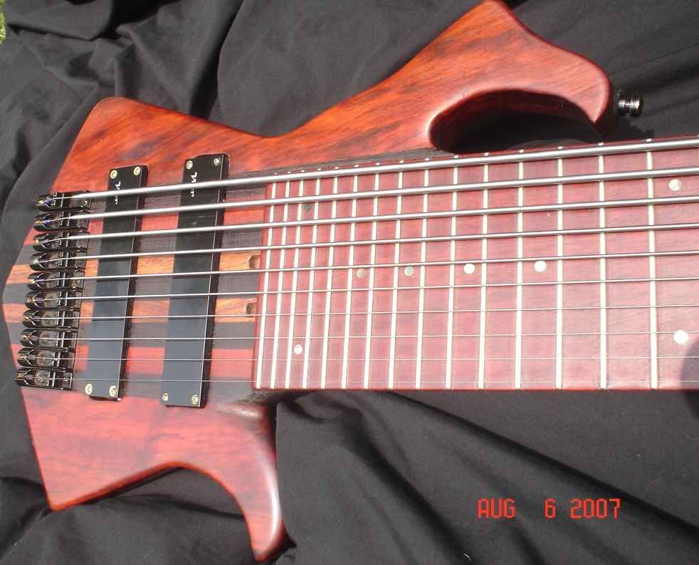 10bass004.jpg