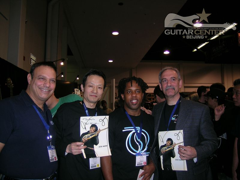 s2008NAMM SHOW 117.jpg