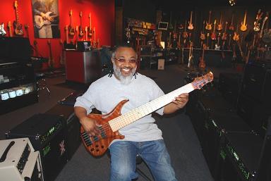 Alex Adefule And His New Roscoe SKB3006.jpg