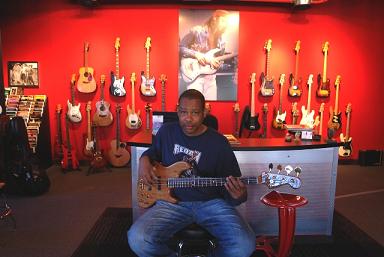 Dale Goldston And His Fender Victor Bailey 4.jpg