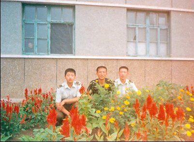 和班长老乡合影