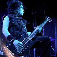 B.C Rich PaoloGregoletto Heritage BASS.jpg