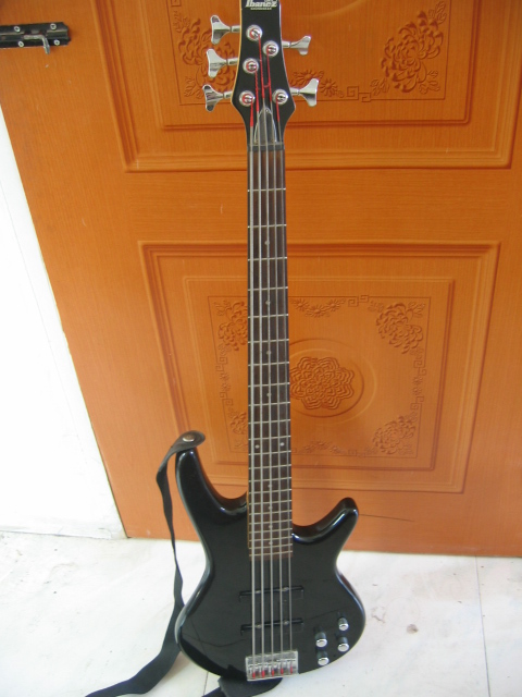 IBANEZ GIO405