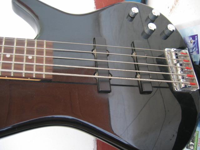 IBANEZ GIO405