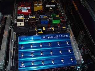 Chrisabsolutionpedalboard2.jpg