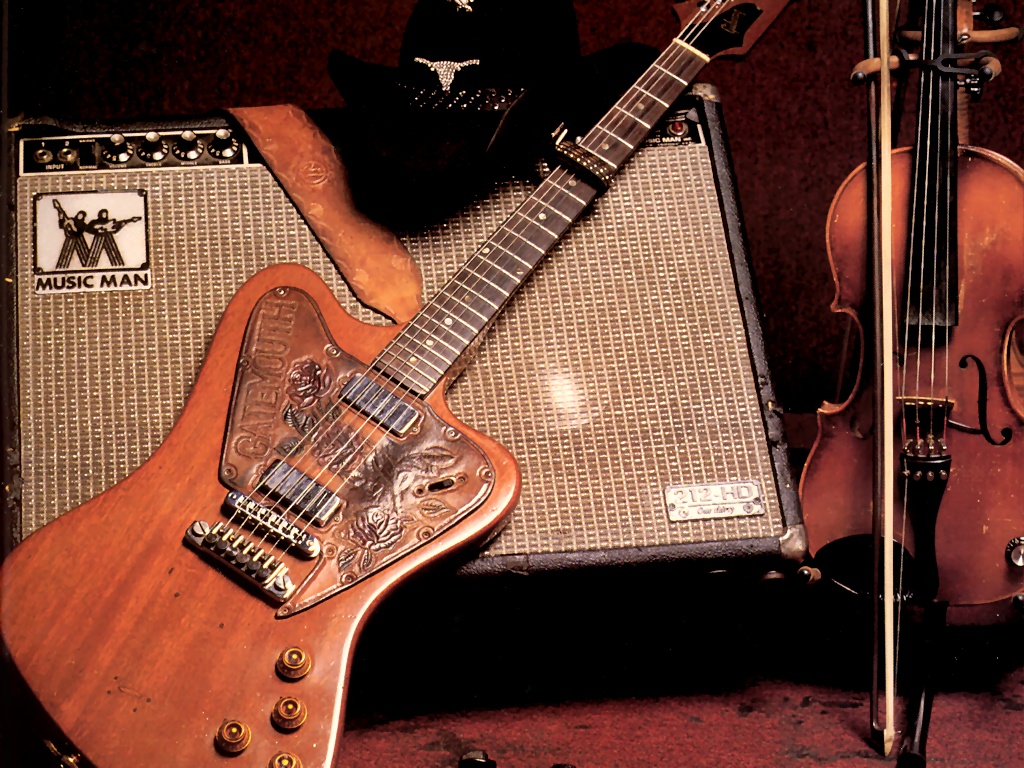 S4w-GTSW-011-ClarenceGatemouthBrown'sGibsonFirebird.jpg