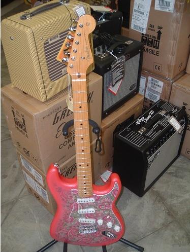 Fender Pink Paisley Stratocaster 2.jpg