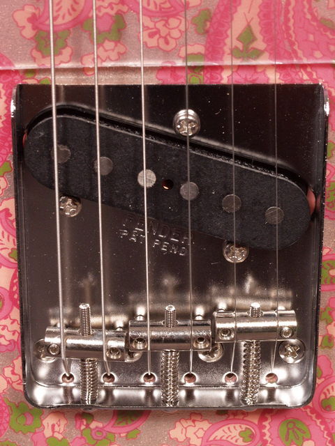 FENDER PINK PAISLEY TELECASTER REISSUE 5.jpg