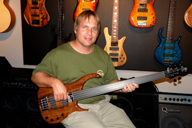 Jack Kotz And His New Modulus Q5 Fretless.jpg