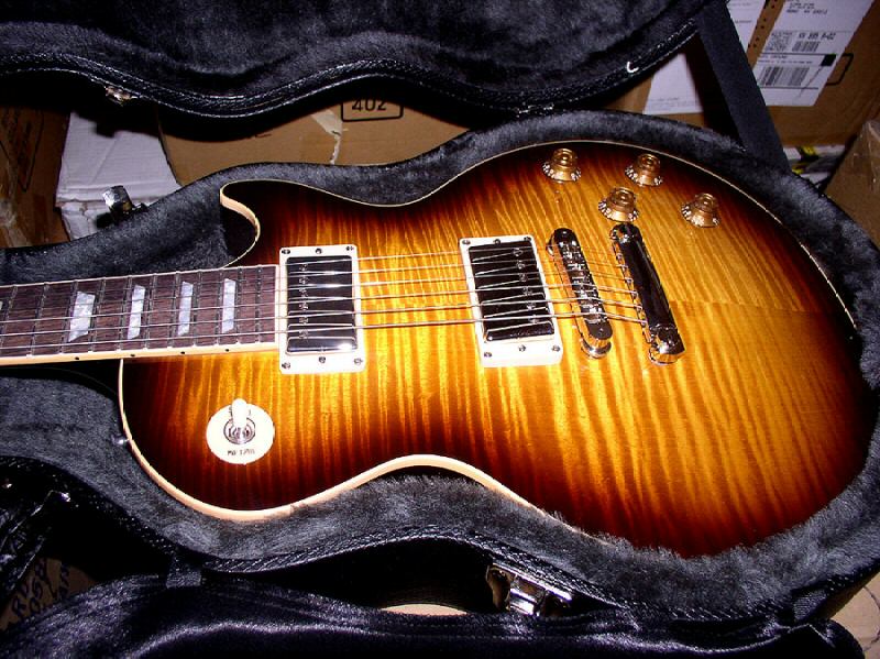 2004 Gibson Les Paul Premium Plus AAAA Top2.jpg