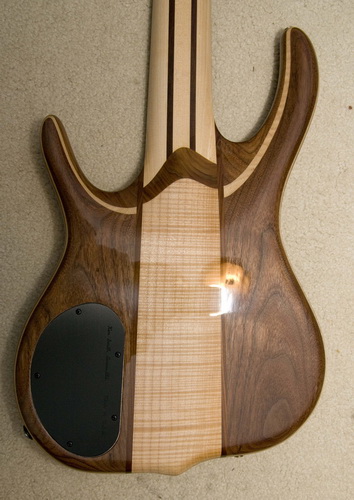 basses360a.jpg