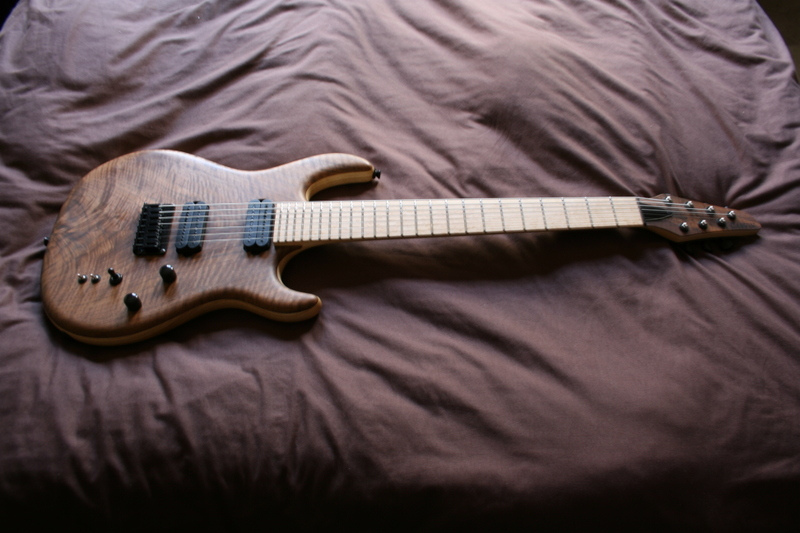 Carvin DC727.jpg