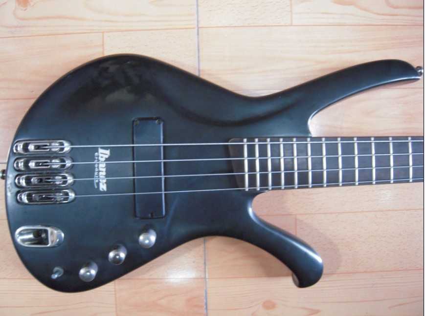 IBANEZ D900