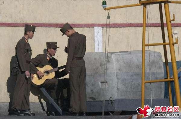 northkoreaguitar.jpg