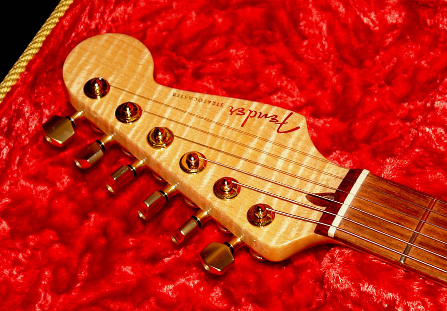 全球最极品 Fender Seniro Masterbuilt3.jpg