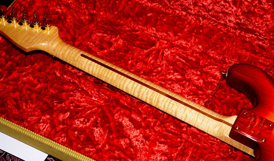 全球最极品 Fender Seniro Masterbuilt6.jpg