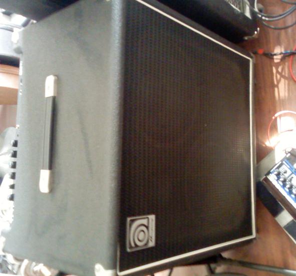 ampeg-2.jpg