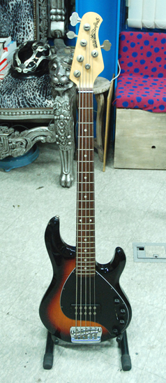 musicman-stingray5-01.jpg