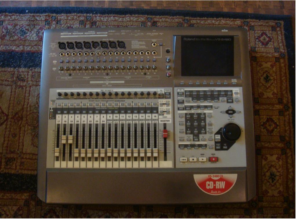 roland01.JPG