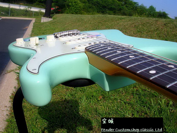 fender sea form green (1).jpg