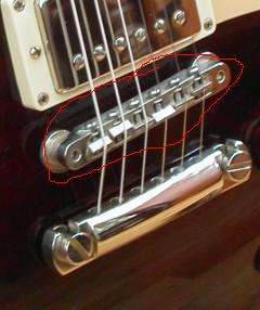 Les_paul_tune-o-matic_stopbar.jpg