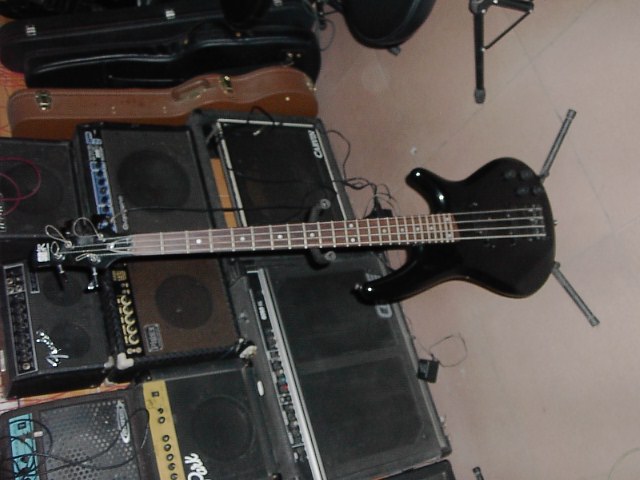 IBANEZ SR640BK P1.JPG