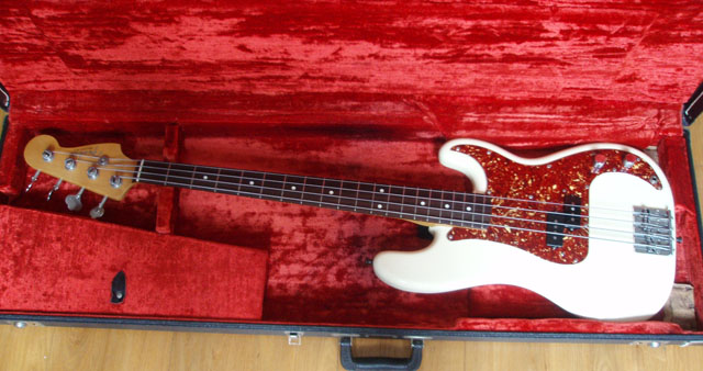 Fender Japan '62 P Bass (10).jpg