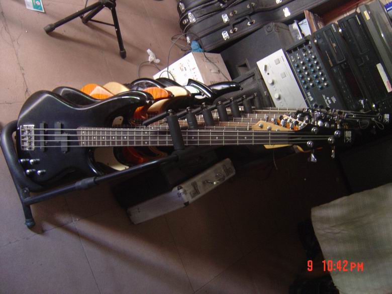 IBANEZ SR300DX早期韩产.JPG