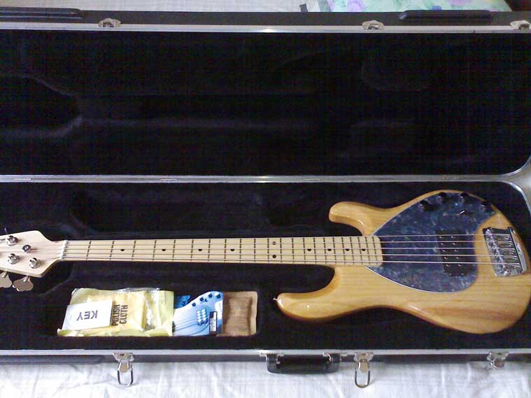 MUSICMAN01[1].jpg