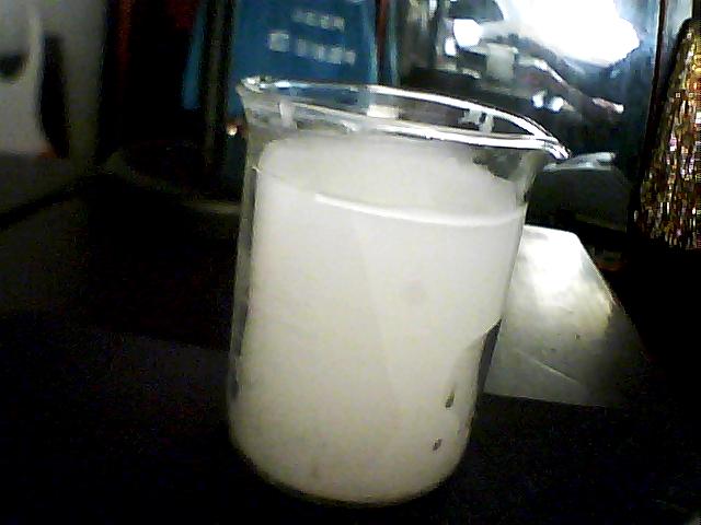 腊封用的石蜡和烧杯