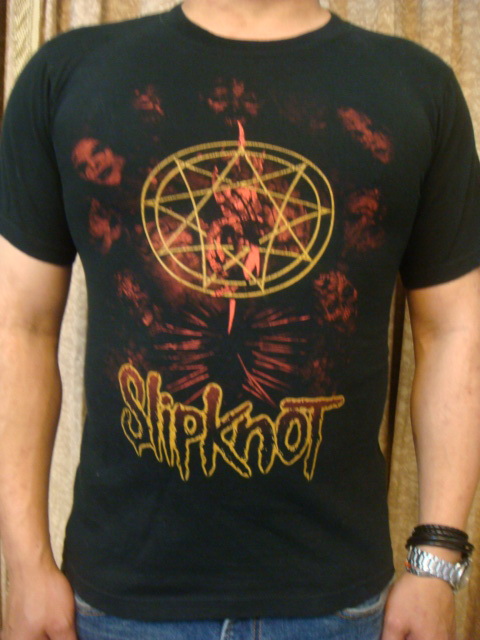 SLIPKNOT-2.JPG