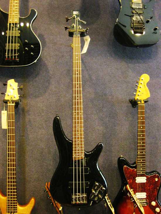 IBANEZ SR300 1.jpg