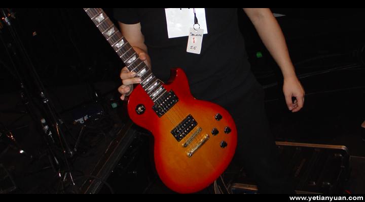 Les Paul Studio Red 送人了